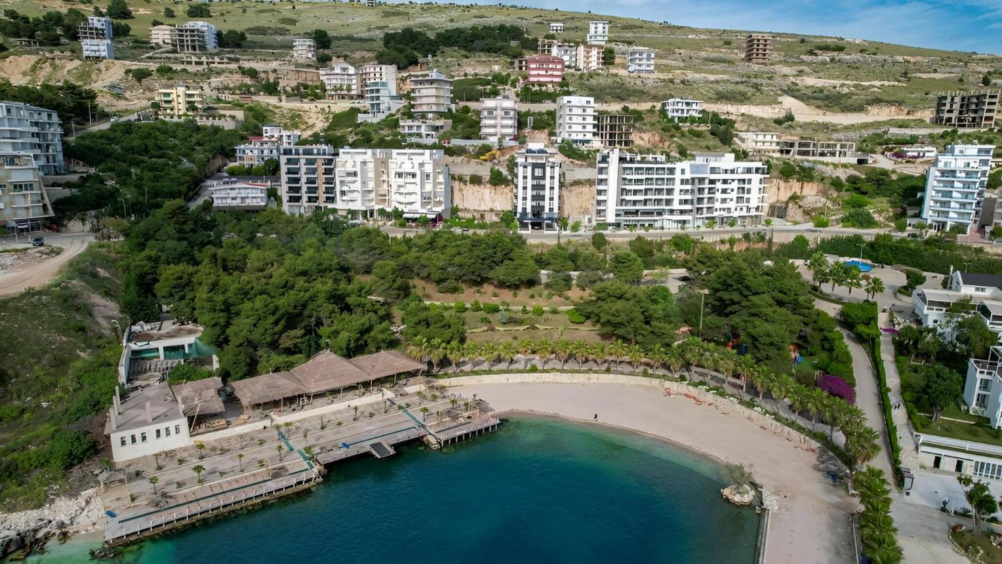 Helia Seaside Hotel Sarande Ngoại thất bức ảnh