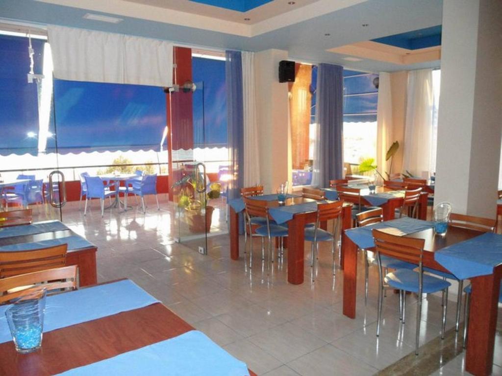 Helia Seaside Hotel Sarande Ngoại thất bức ảnh